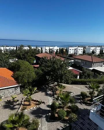 Crystal Joya Penthouse