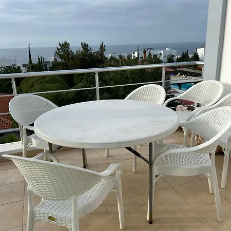 Crystal Joya Penthouse